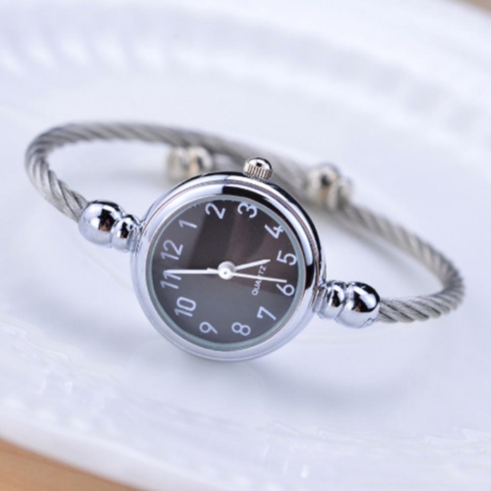 NEW 4 Styles Elegant Bracelet Watch - Picture 7 of 8